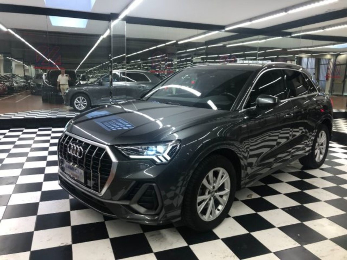 Audi Q3 2.0 TDI 150 CV S tronic S line Edition