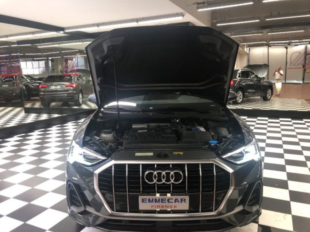 Audi Q3 2.0 TDI 150 CV S tronic S line Edition (16)