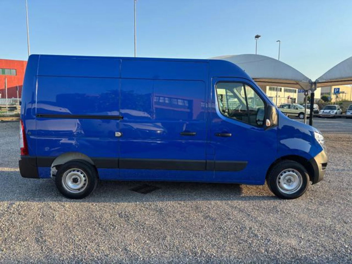 Nissan Interstar Furgone 35 2.3 dCi 135CV PM-TM Acenta Furgone (4)