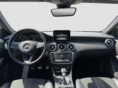 Mercedes-Benz Classe A 180 d Sport (12)