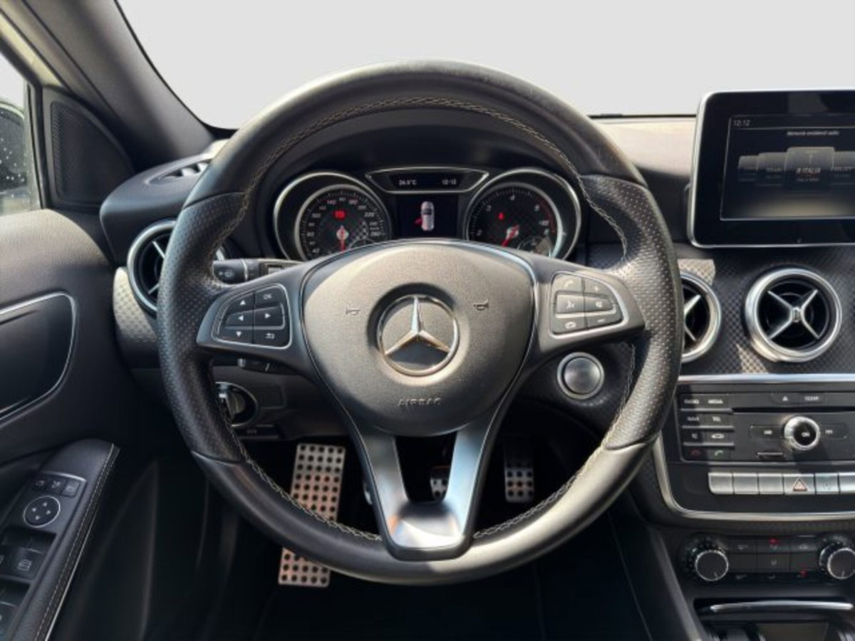 Mercedes-Benz Classe A 180 d Sport (13)