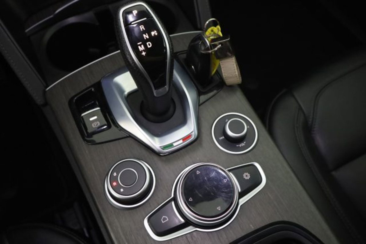 Alfa Romeo Stelvio Stelvio 2.2 Turbodiesel 210 CV AT8 Q4 Ti (14)