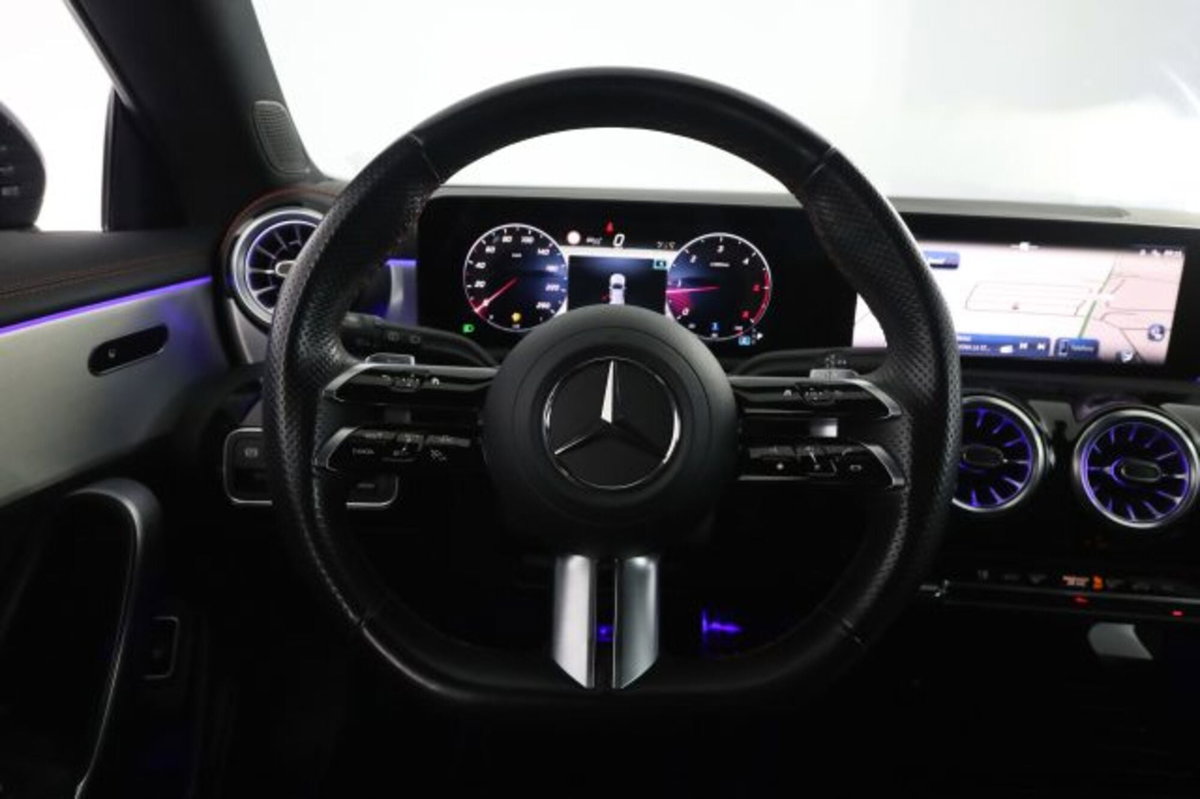 Mercedes-Benz CLA Shooting Brake 200 d AMG Line Premium Plus auto (5)