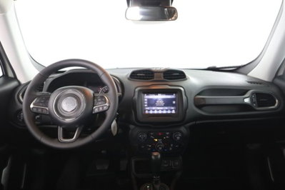 Jeep Renegade 1.3 T4 DDCT Limited (4)