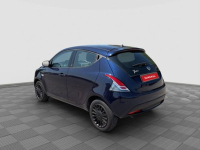 Lancia Ypsilon 1.0 FireFly 5 porte S&S Hybrid Silver Plus (3)