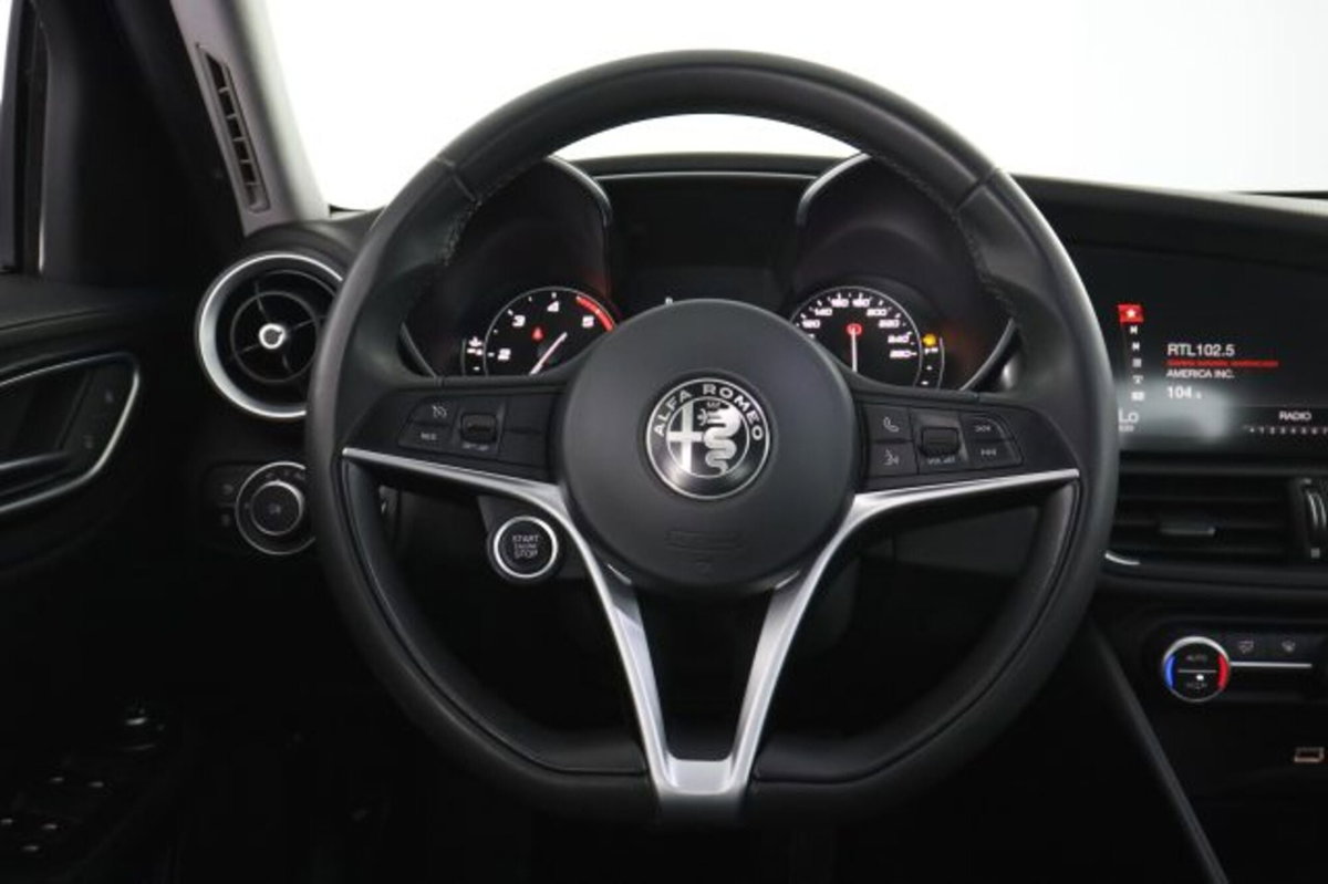 Alfa Romeo Giulia 2.2 Turbodiesel 150 CV AT8 Super (5)