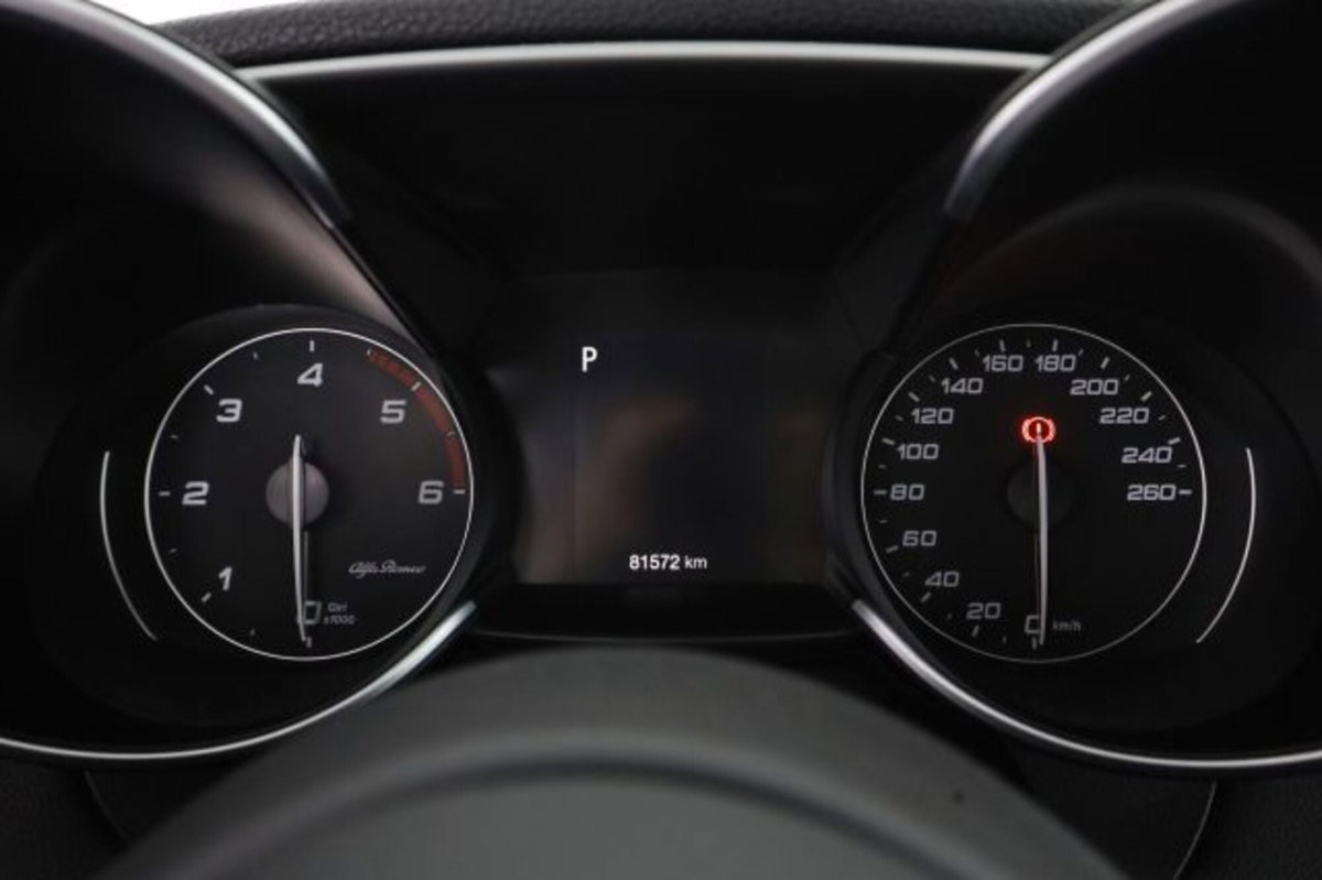 Alfa Romeo Giulia 2.2 Turbodiesel 150 CV AT8 Super (7)