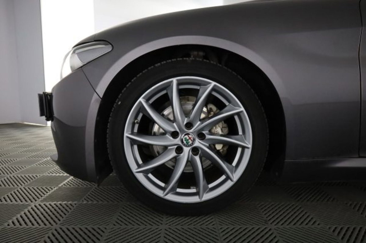 Alfa Romeo Giulia 2.2 Turbodiesel 150 CV AT8 Super (8)