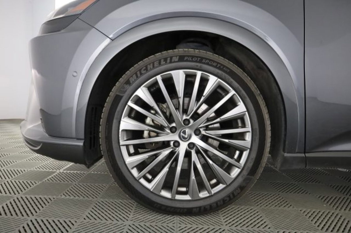 Lexus RX L Hybrid Luxury (8)
