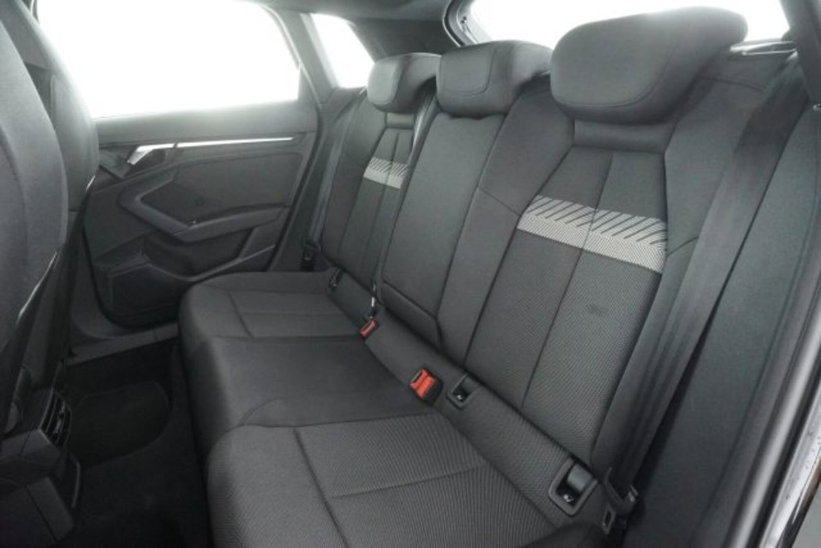 Audi A3 Sportback 35 TDI S tronic S line edition (3)