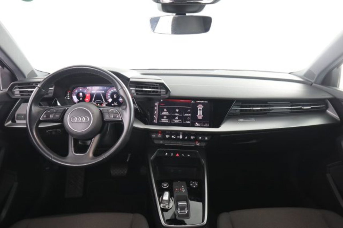 Audi A3 Sportback 30 TDI S tronic Business Advanced (4)