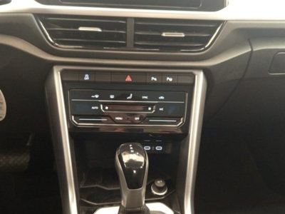 Volkswagen T-Roc 2.0 tdi Life 150cv dsg (13)
