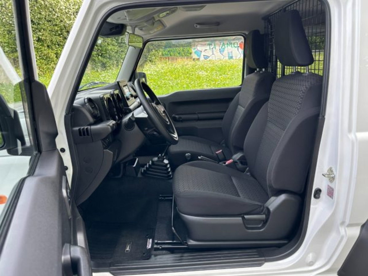 Suzuki Jimny 1.5 5MT Easy PRO (N1) (8)