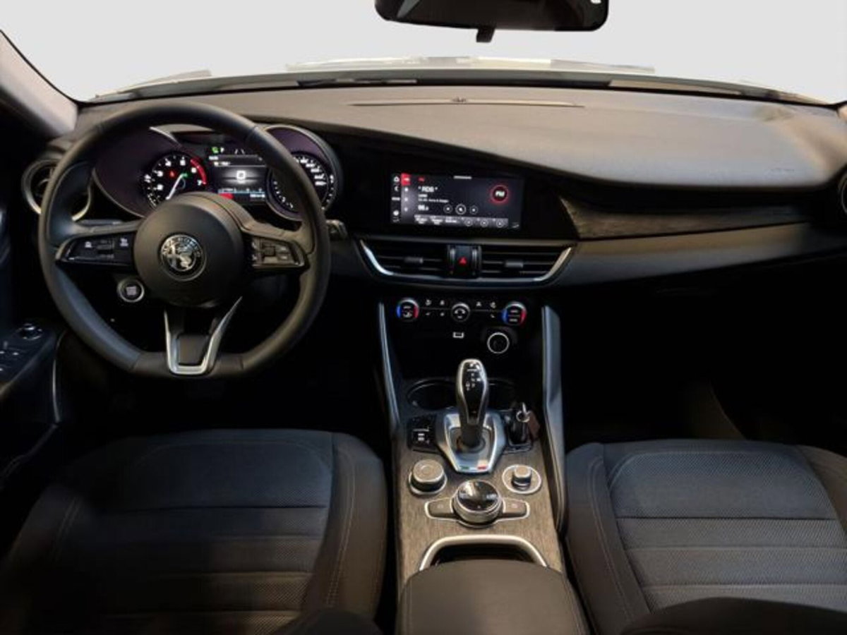 Alfa Romeo Giulia 2.0 Turbo 200 CV AT8 Super (12)