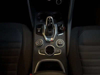 Alfa Romeo Giulia 2.0 Turbo 200 CV AT8 Super (17)