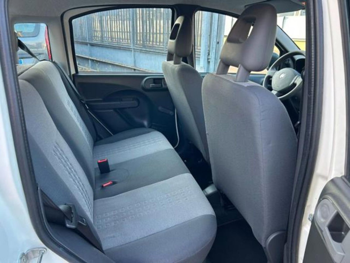 Fiat Panda 1.2 Dynamic Euro 5 (9)