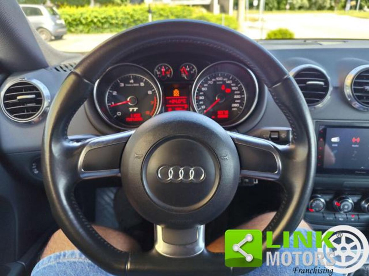 Audi TT Coupé 2.0 TFSI (7)
