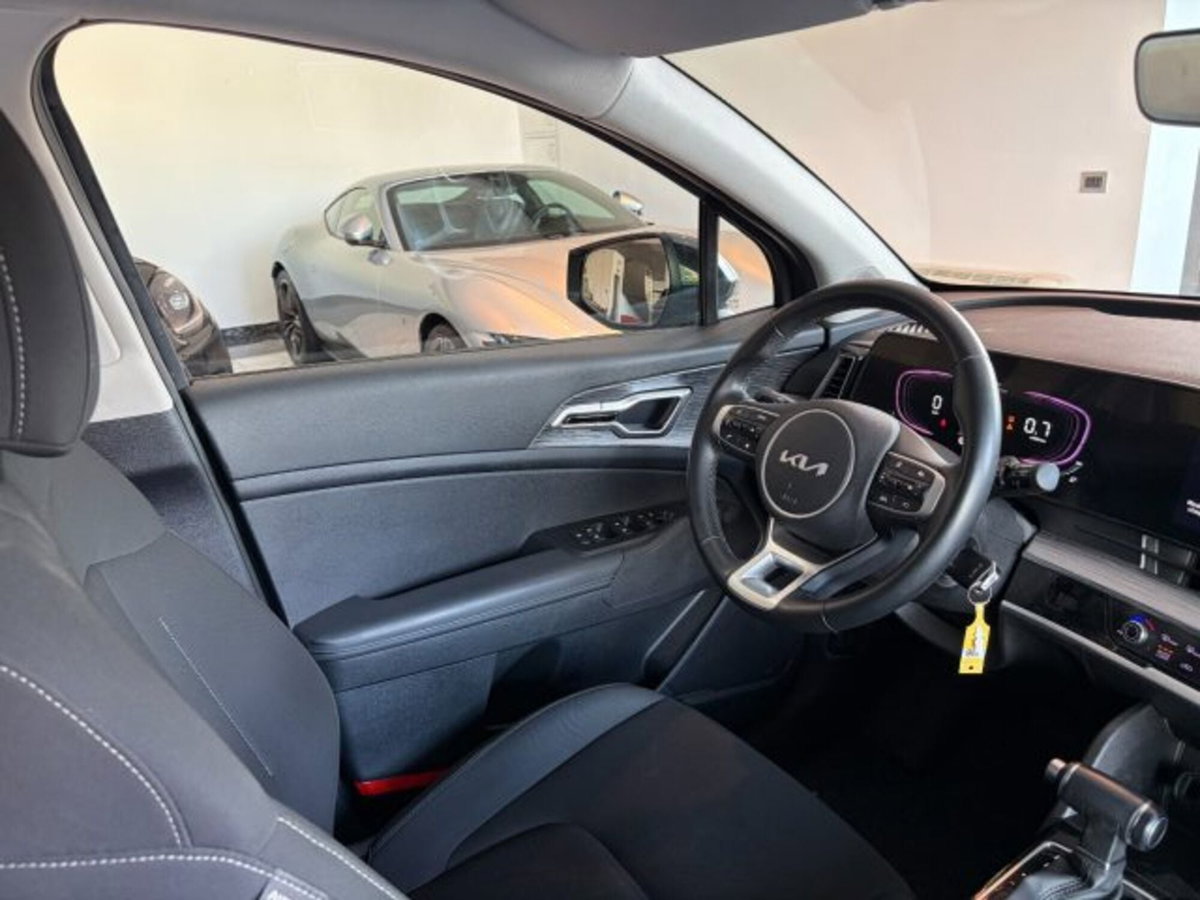 Kia Sportage 1.6 TGDi MHEV DCT Business (16)
