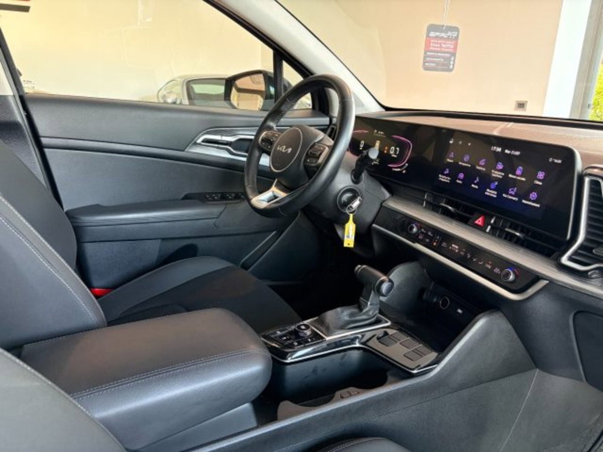 Kia Sportage 1.6 TGDi MHEV DCT Business (8)