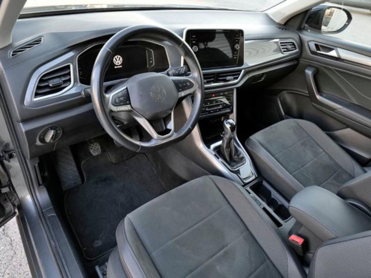 Volkswagen T-Roc 2.0 tdi Style 115cv (6)
