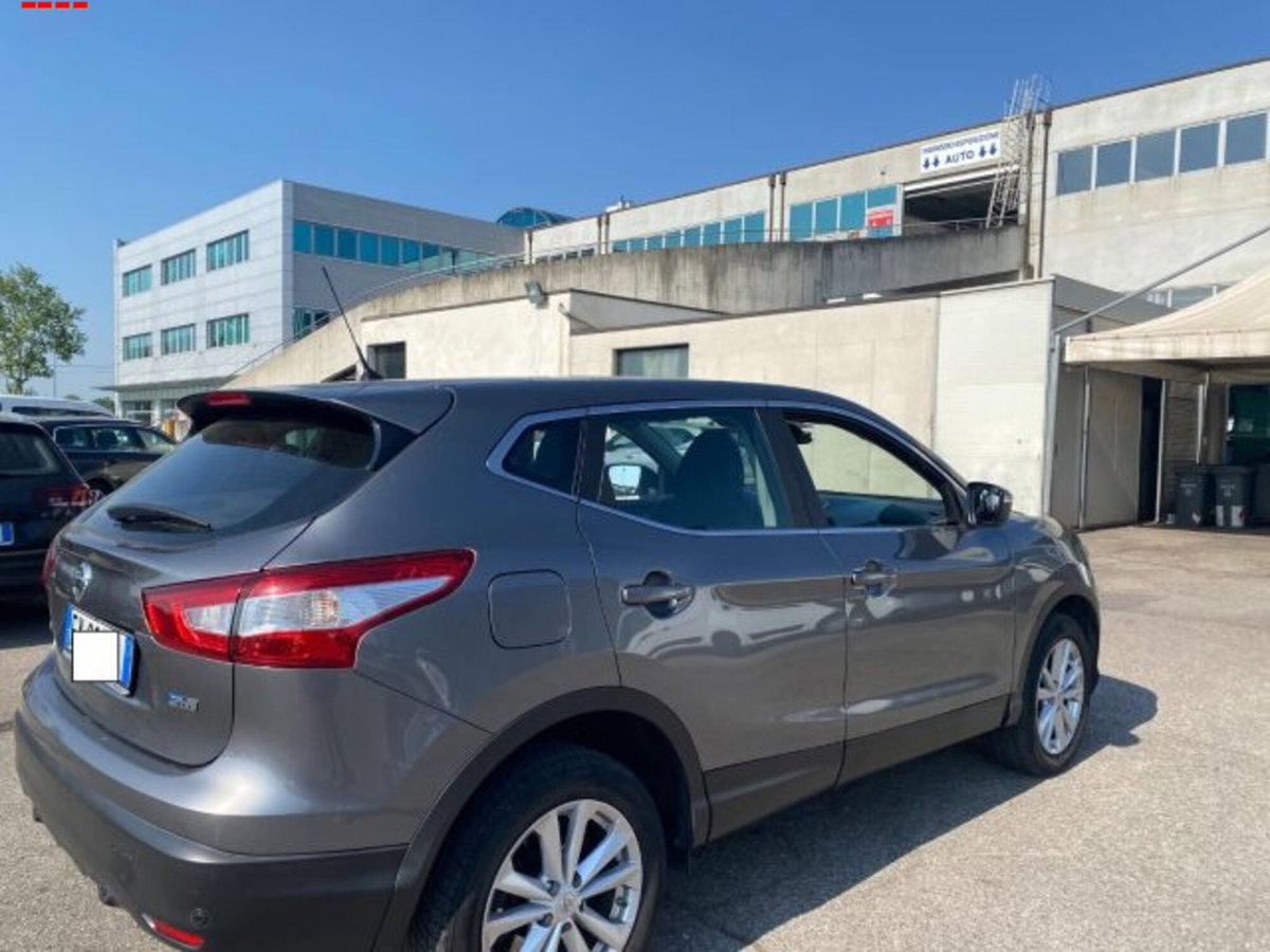 Nissan Qashqai 1.5 dCi Acenta (4)