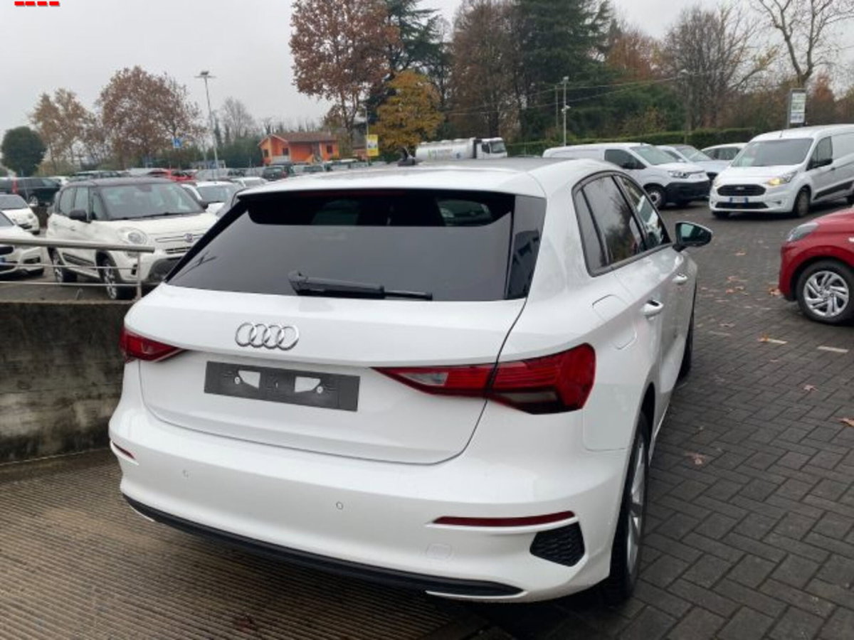 Audi A3 Sportback 30 TDI S tronic Business Advanced (4)