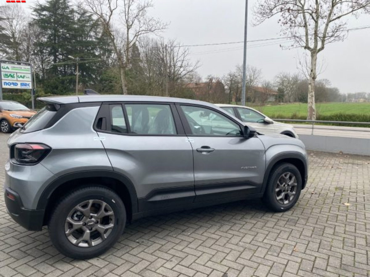 Jeep Avenger 1.2 turbo Longitude fwd 100cv (5)
