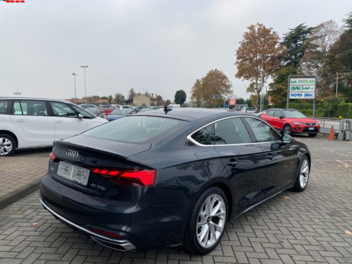 Audi A5 Sportback 40 TFSI S tronic (4)