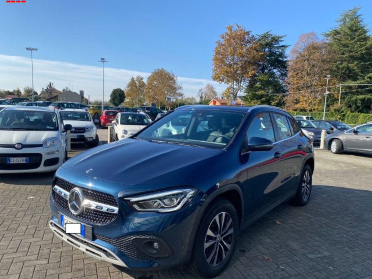 Mercedes-Benz GLA SUV 200 d Automatic 4Matic Sport Plus (3)