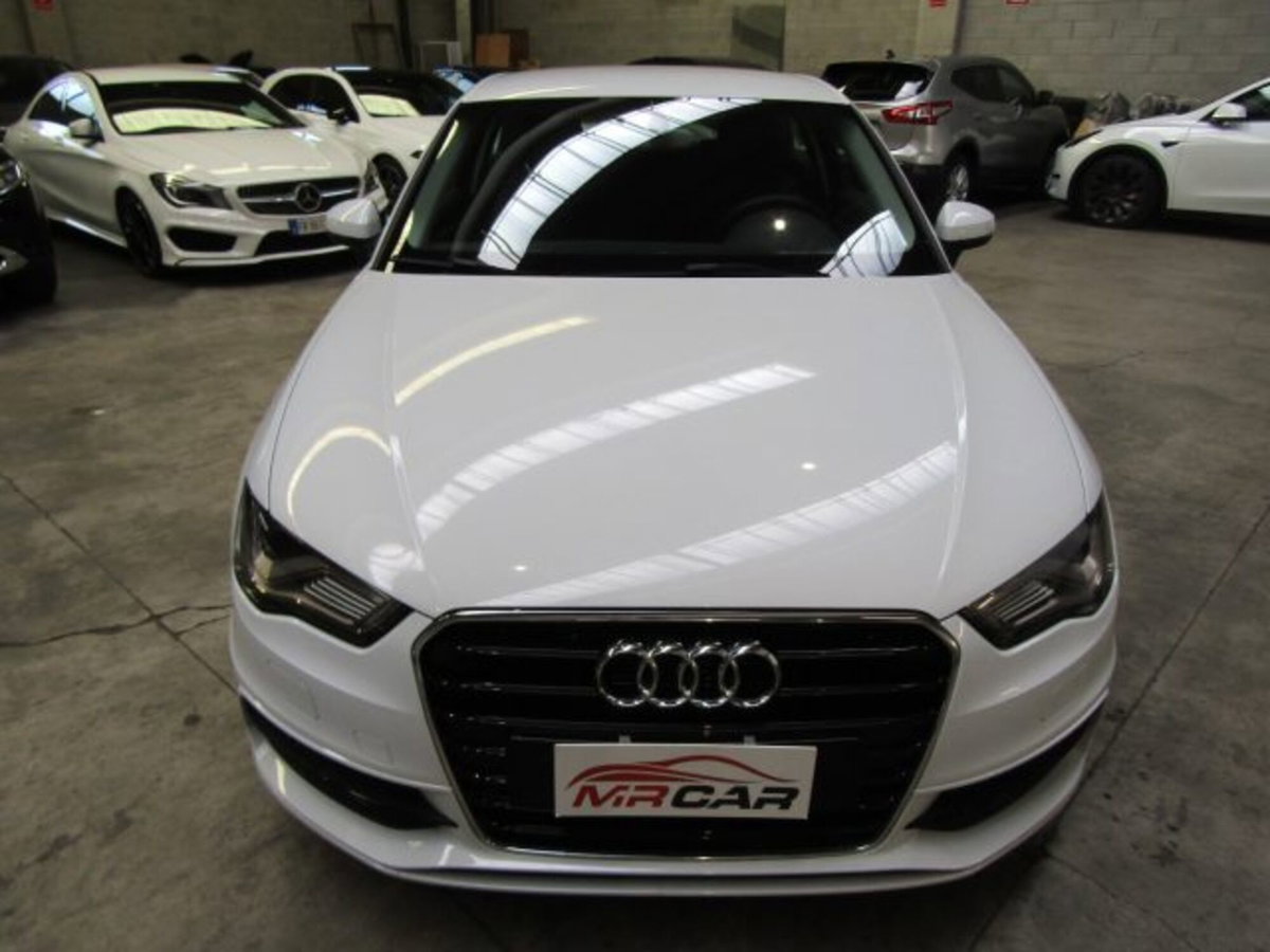Audi A3 1.6 TDI Admired (2)