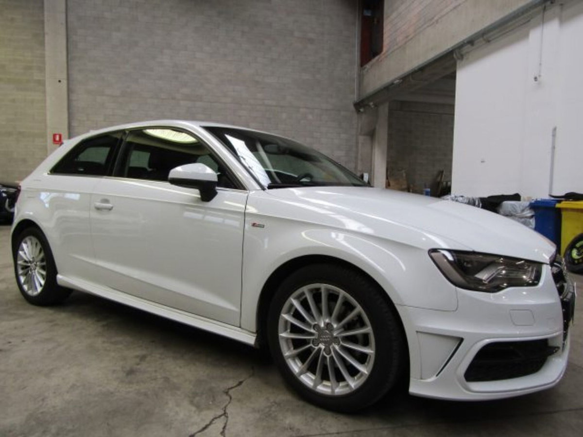 Audi A3 1.6 TDI Admired (3)