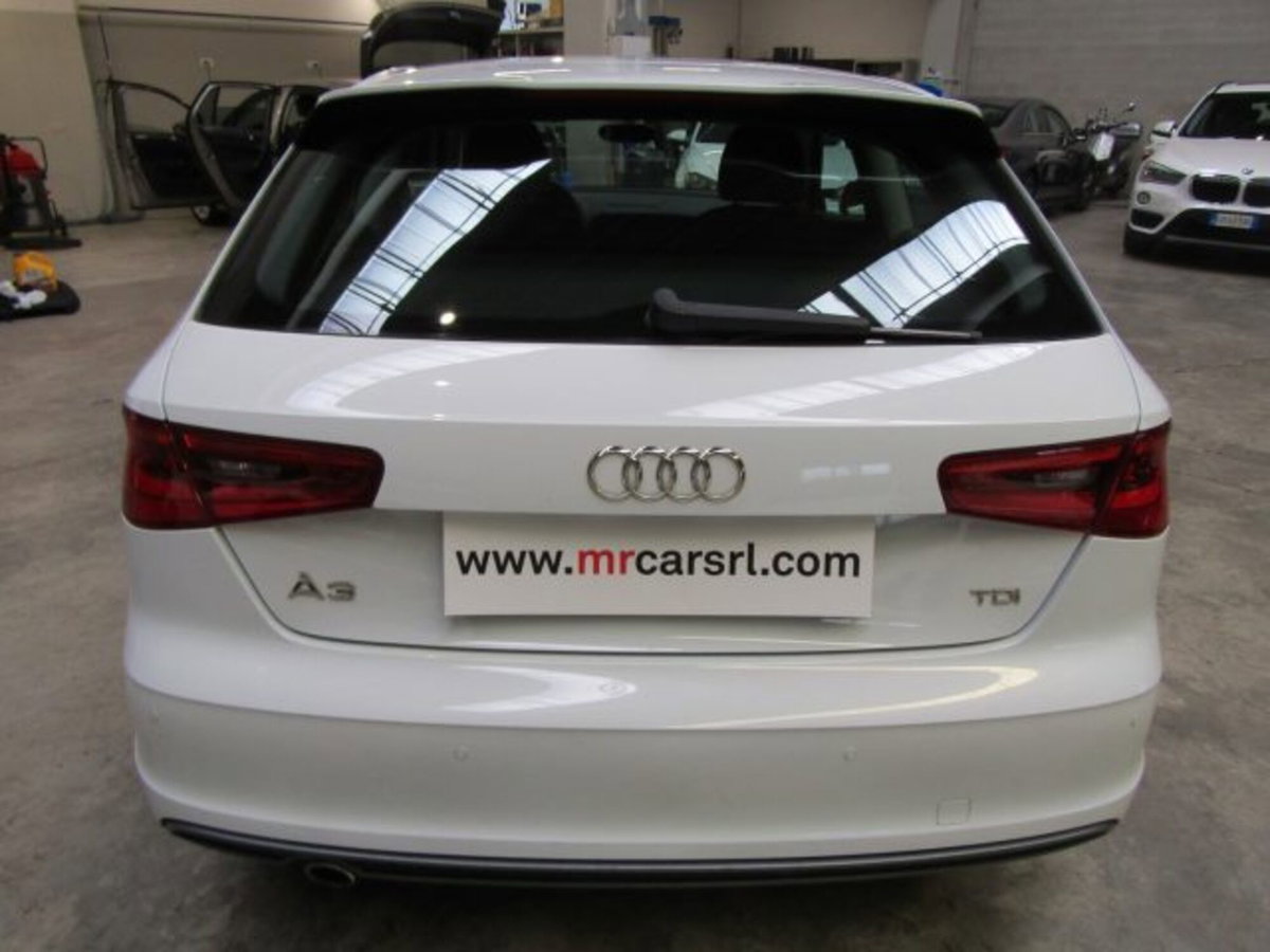 Audi A3 1.6 TDI Admired (5)