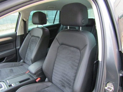 Volkswagen Passat Variant 2.0 TDI SCR 190 CV 4MOTION DSG Executive BMT (10)