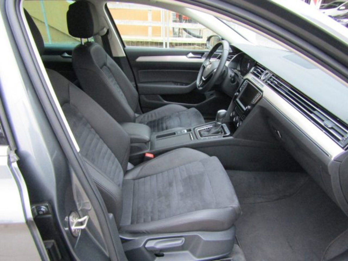 Volkswagen Passat Variant 2.0 TDI SCR 190 CV 4MOTION DSG Executive BMT (15)