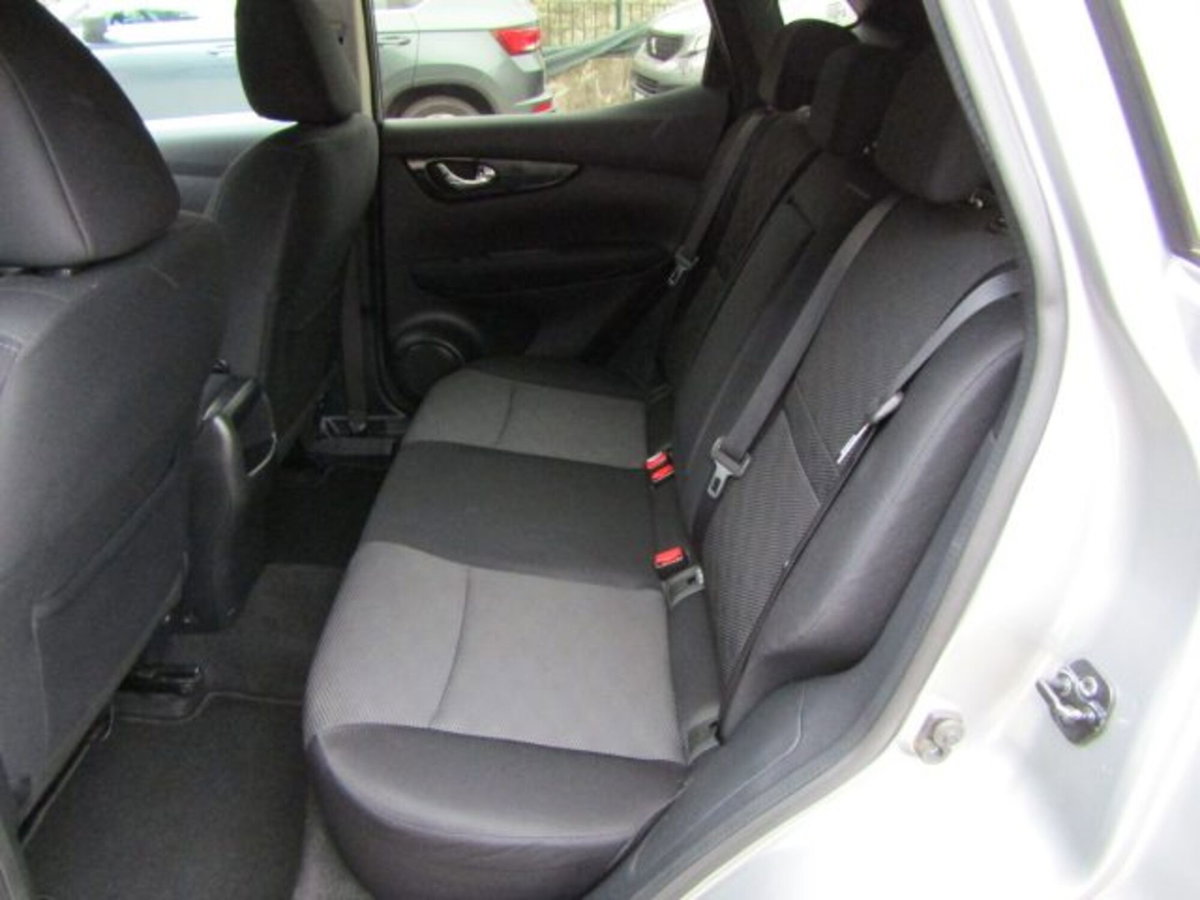 Nissan Qashqai 1.5 dCi Tekna (11)