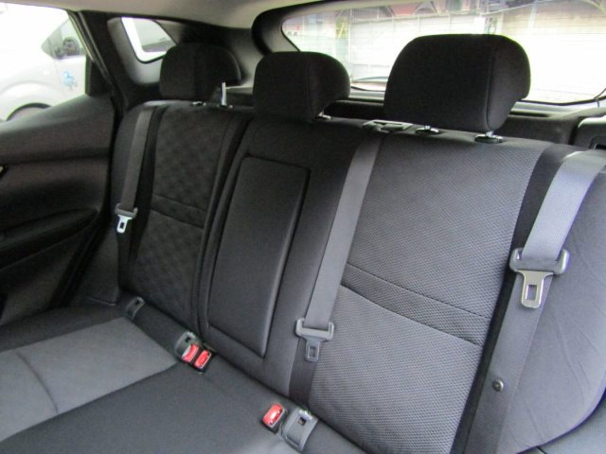 Nissan Qashqai 1.5 dCi Tekna (12)