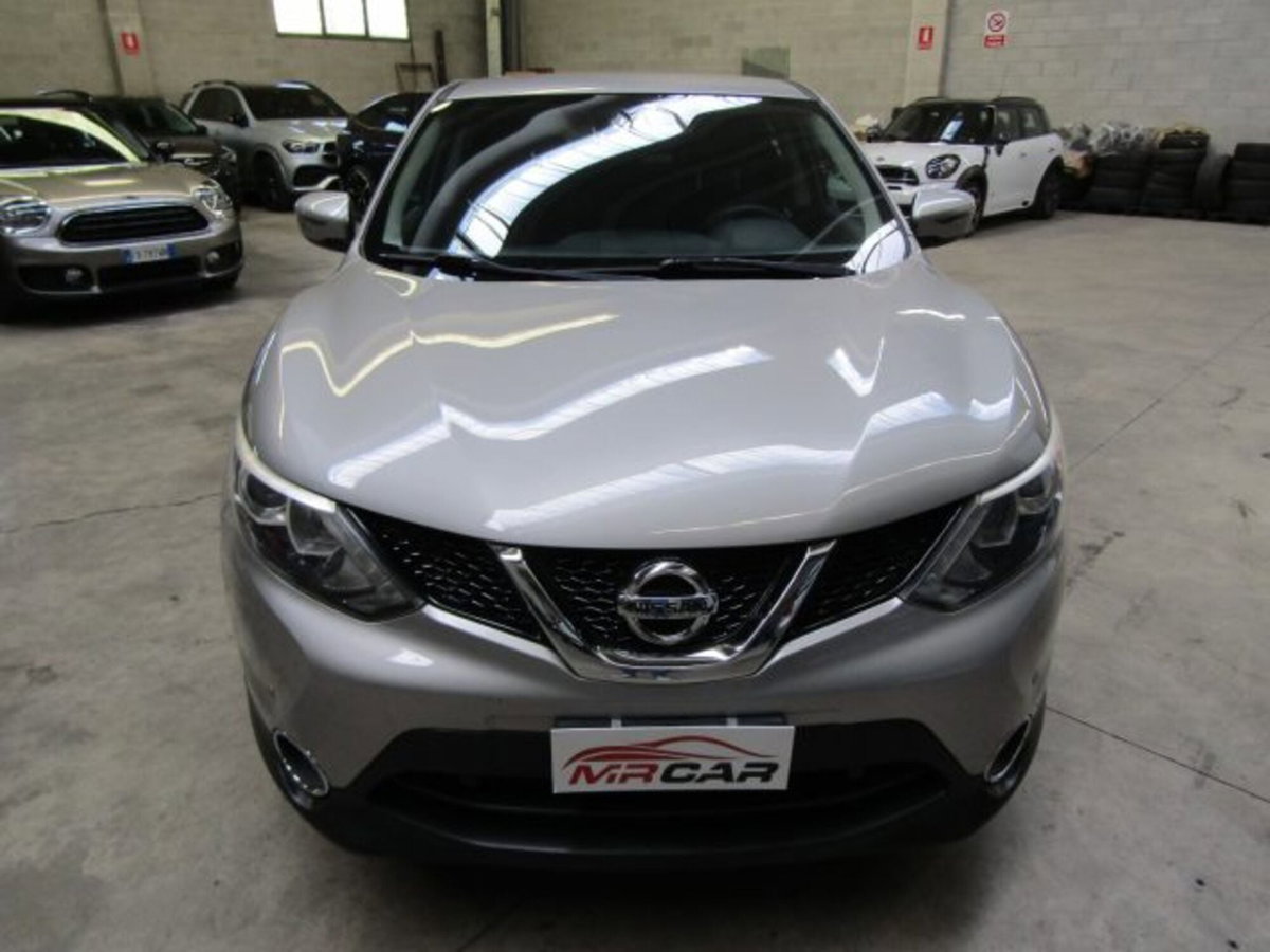 Nissan Qashqai 1.5 dCi Tekna (2)