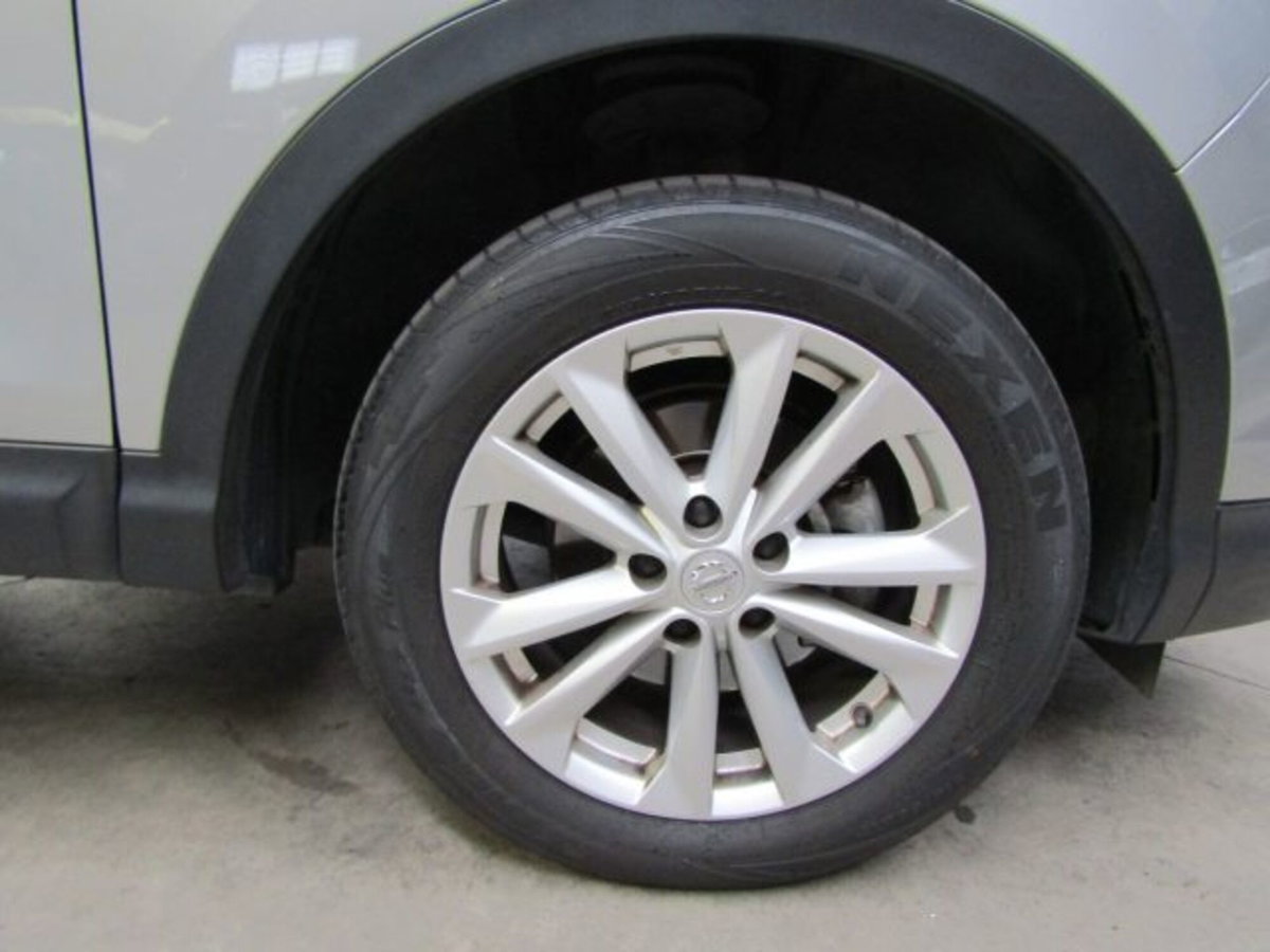 Nissan Qashqai 1.5 dCi Tekna (4)
