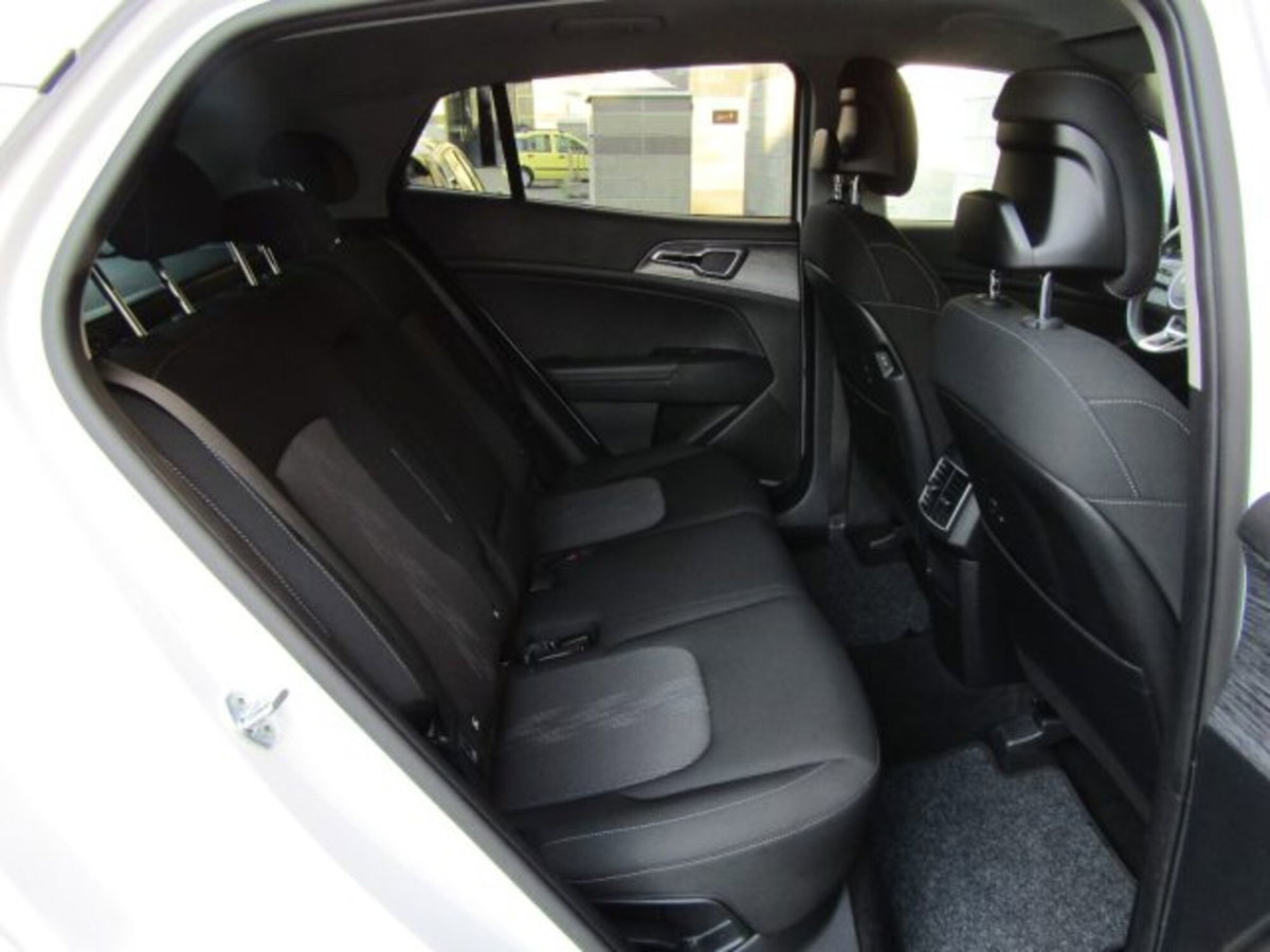 Kia Sportage 1.6 TGDi MHEV Style (13)