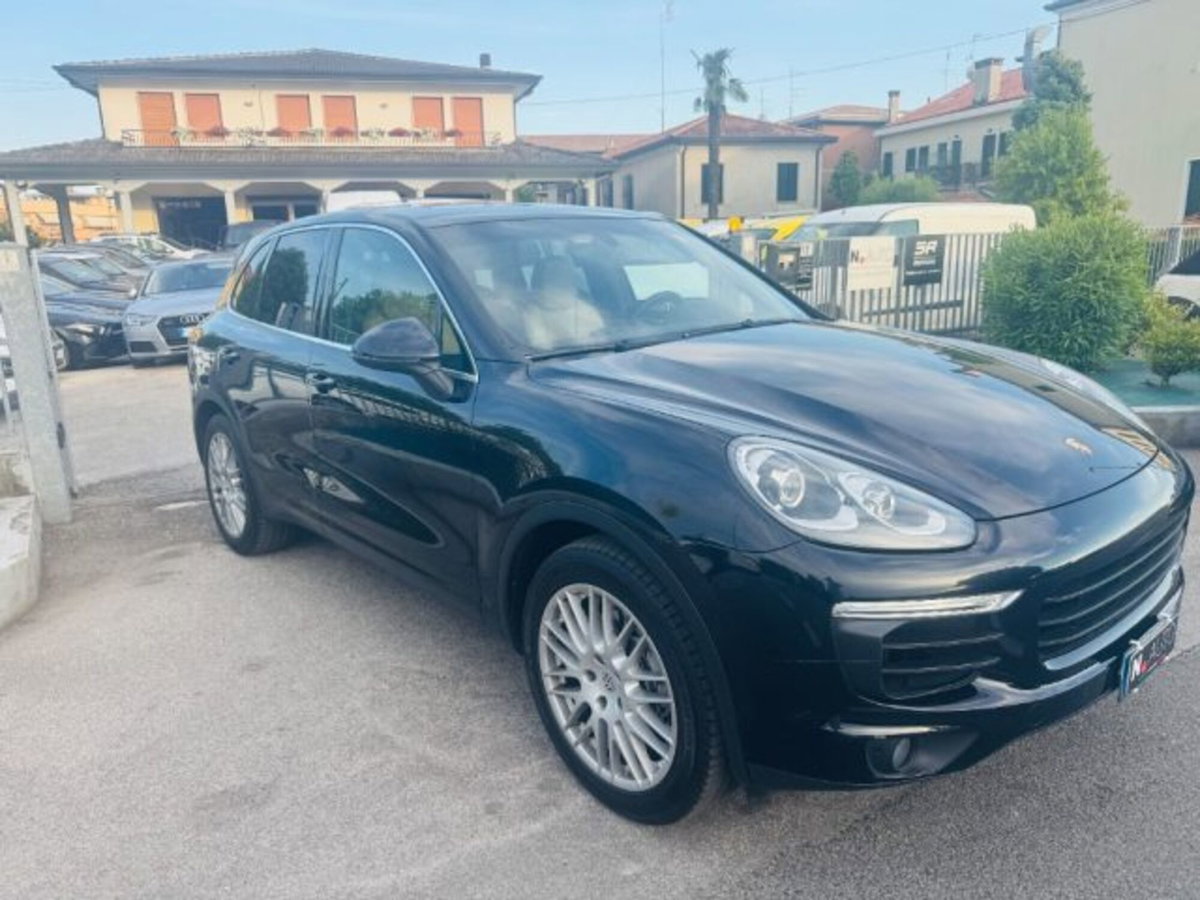 Porsche Cayenne 3.0 Diesel (2)