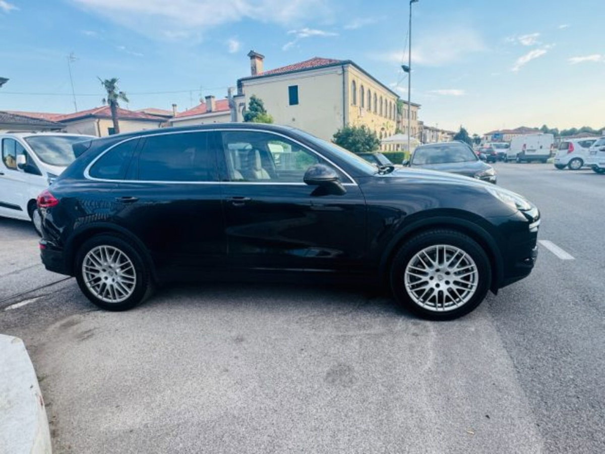 Porsche Cayenne 3.0 Diesel (3)