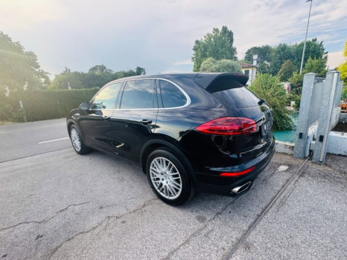 Porsche Cayenne 3.0 Diesel (5)