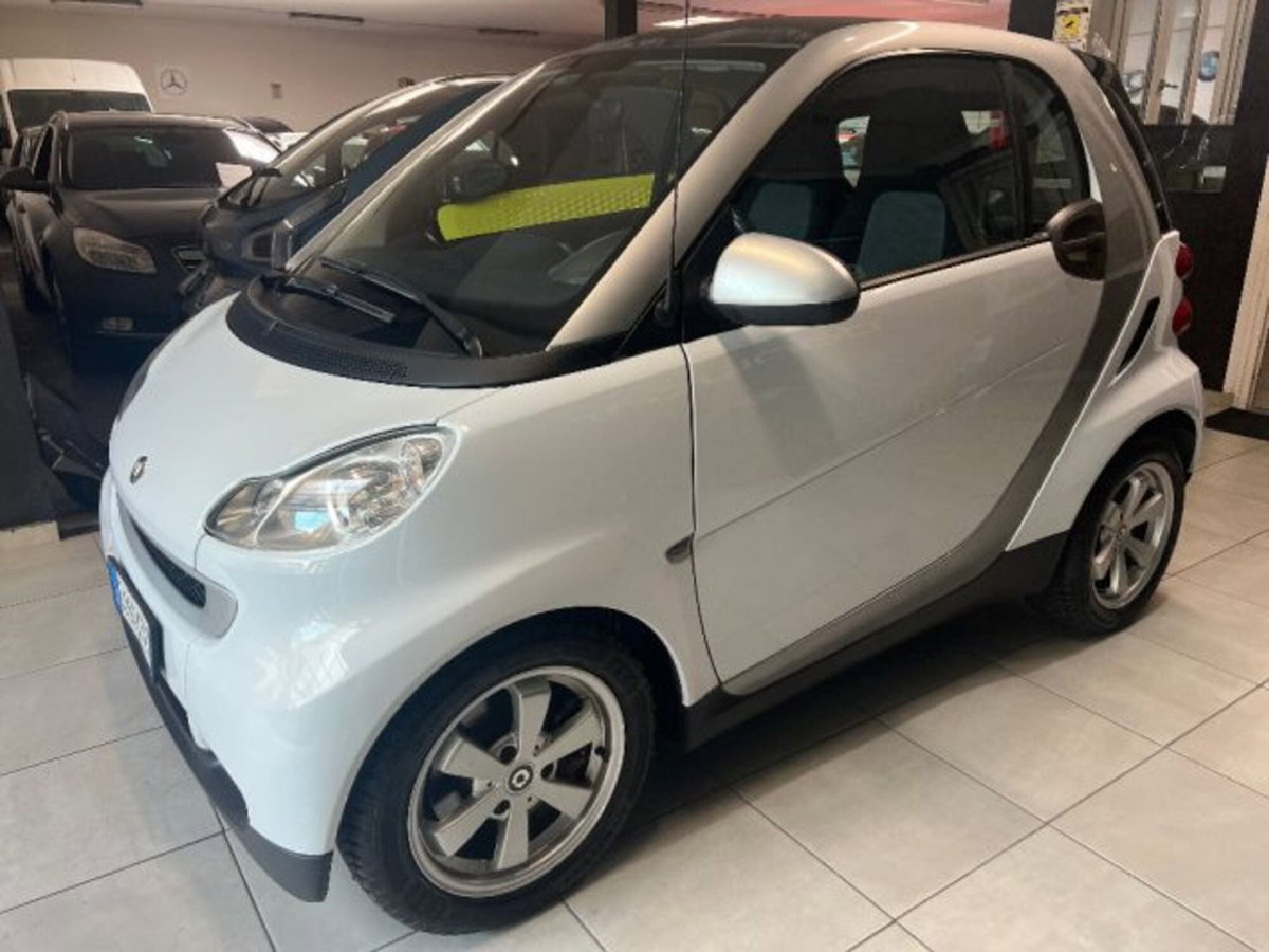smart Fortwo 1000 52 kW MHD coupé passion (2)