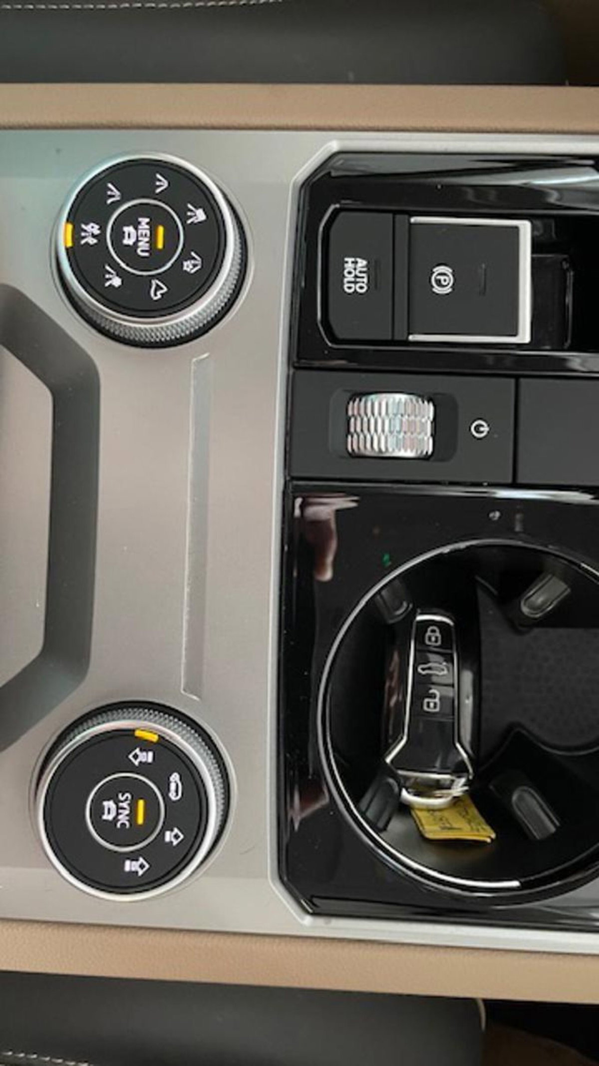 Volkswagen Touareg 3.0 V6 TSI Atmosphere (13)