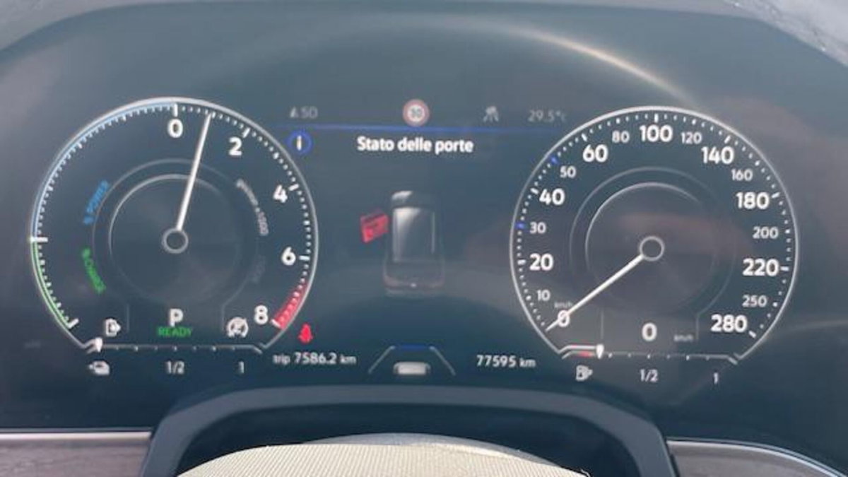 Volkswagen Touareg 3.0 V6 TSI Atmosphere (14)