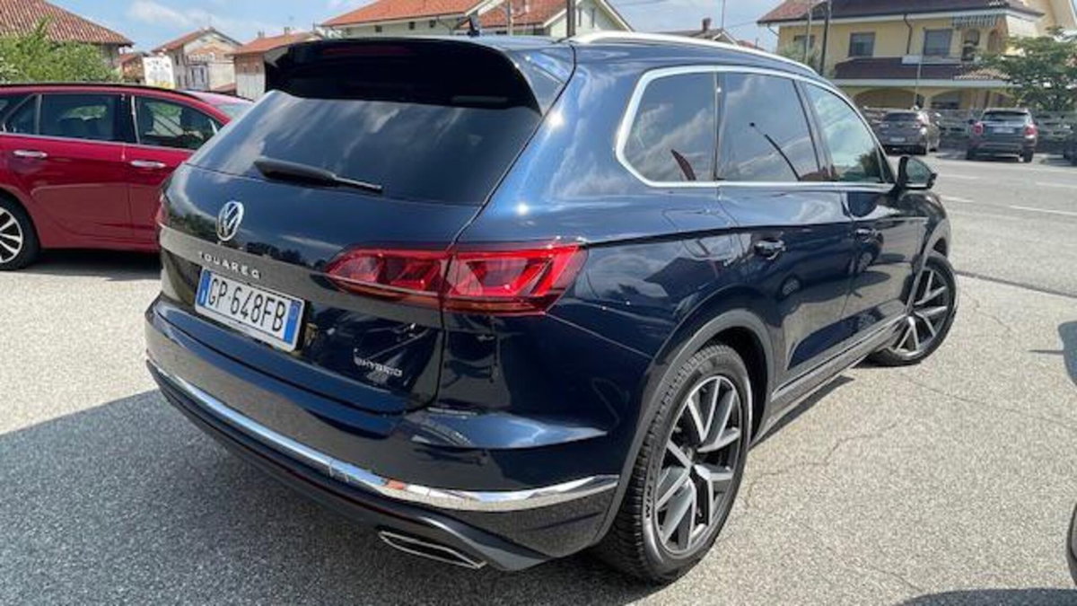 Volkswagen Touareg 3.0 V6 TSI Atmosphere (2)