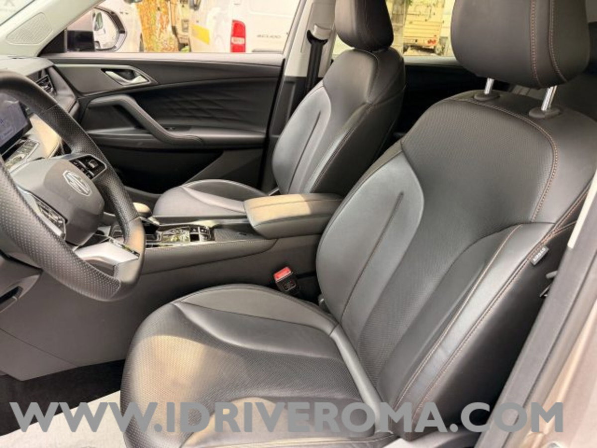 Mg HS 1.5 Luxury auto (10)