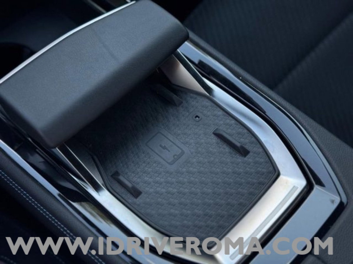 Renault Rafale 1.2 full hybrid Techno 200cv auto (15)