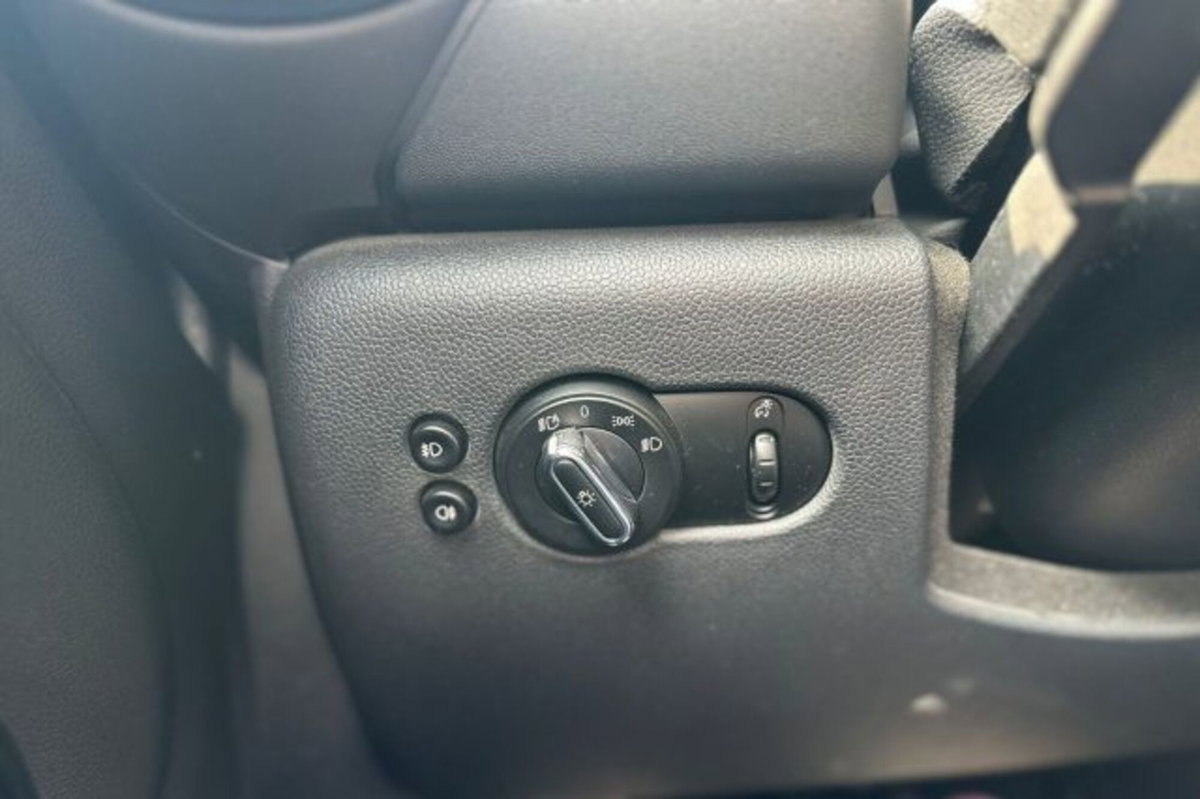 MINI Mini 1.5 Cooper D Hype 5 porte (13)