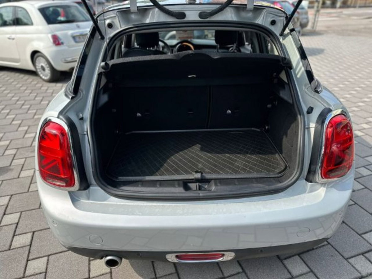 MINI Mini 1.5 Cooper D Hype 5 porte (4)